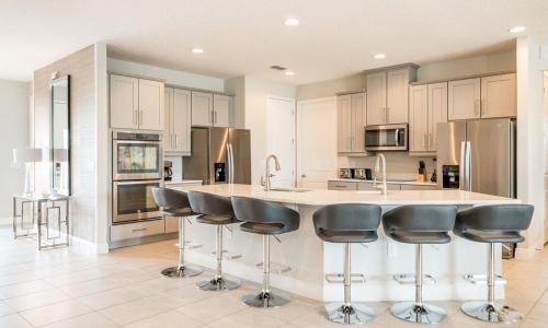 Luxury Villa with Private Pool on Encore Resort at Reunion Orlando Villa 4457 - image 4