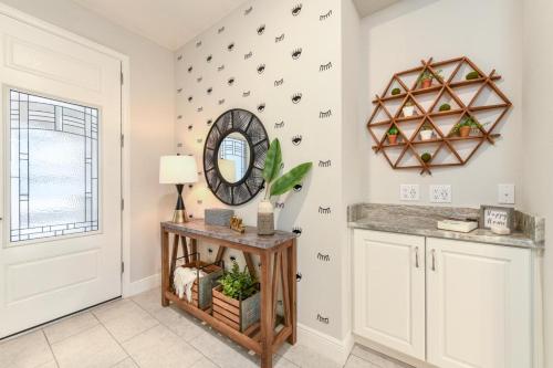 Luxury Villa with Private Pool on Encore Resort Orlando Villa 5447 - image 2