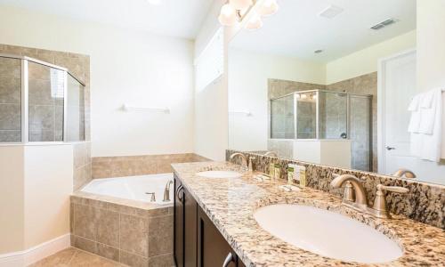 Luxury Villa with Private Pool on Reunion Resort and Spa Orlando Villa 4623 - image 9