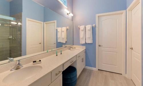 Luxury Villa with Private Pool on Solterra Resort Orlando Villa 4538 - image 10