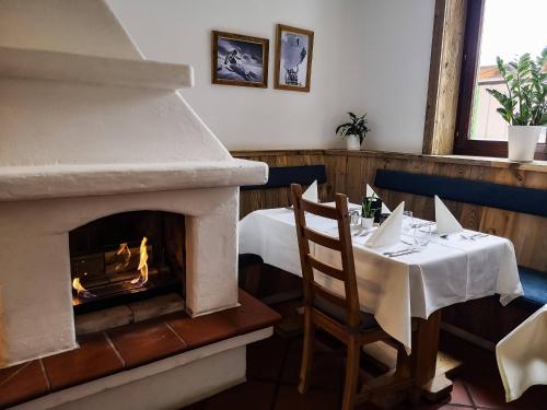 Hotel Pinzgauerhof - Inclusive Evening Dinner