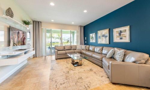 Perfect 6 Bedroom Villa on Encore Resort at Reunion Orlando Villa 4411 - image 2