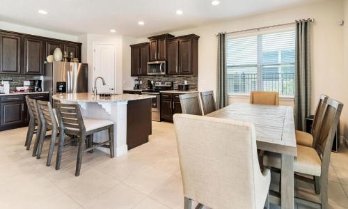 Rent the Perfect 5 Bedroom Villa on Encore Resort Orlando Villa 5452 - image 7