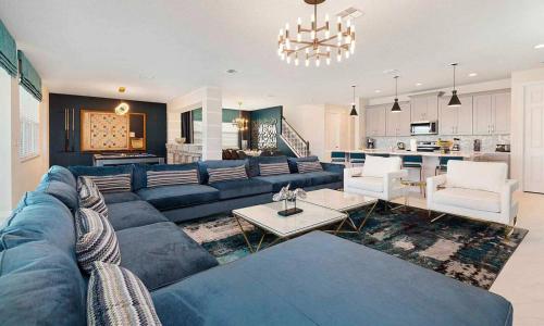 Rent the Perfect 8 Bedroom Villa on Solara Resort Orlando Villa 4723 - image 3