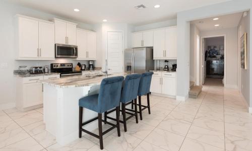 Rent this Luxury 5 Star Villa on Encore Resort at Reunion Orlando Villa 4434 - image 6