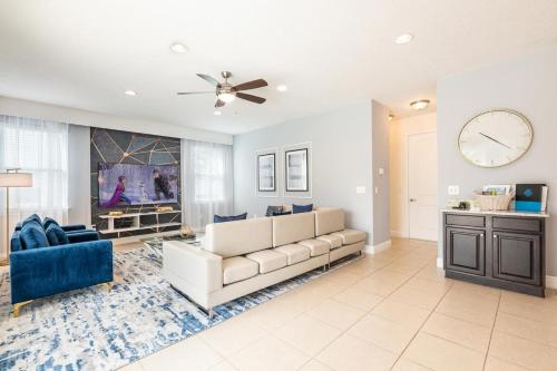 Rent this Luxury 5 Star Villa on Encore Resort Orlando Villa 5470 - image 3