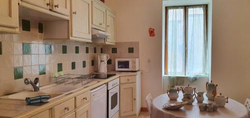 virtuve, La maison de mon enfance ! Au cœur du Minervois ! in Felines-Minervois
