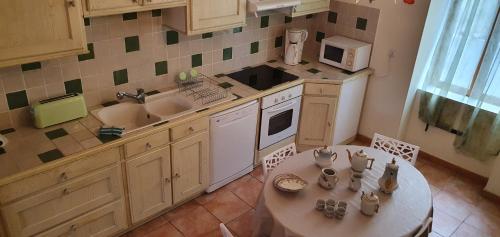 virtuve, La maison de mon enfance ! Au cœur du Minervois ! in Felines-Minervois