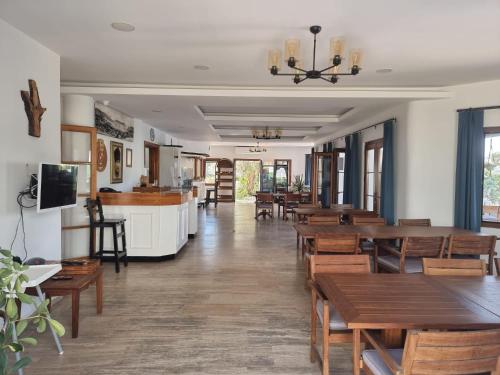 Eden Hotel - image 7