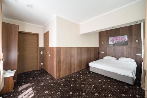 VO Hotel - image 11