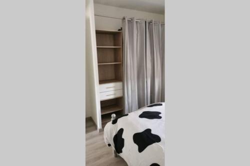 Maison chaleureuse, tout equipe, 1 chambre lit deux place