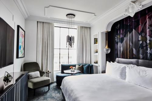 Daxton Hotel Birmingham, Curio Collection by Hilton - Tap to explore photos