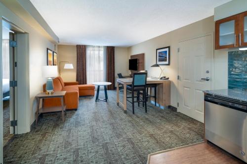 Staybridge Suites Memphis-Poplar Ave East, an IHG Hotel