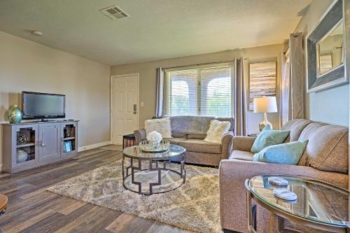 Modern St George Getaway with Shared Pool and Hot Tub! - image 4
