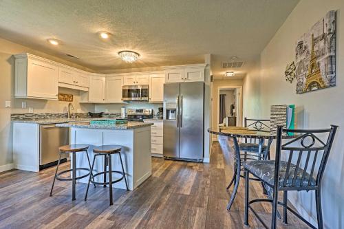 Modern St George Getaway with Shared Pool and Hot Tub! - image 6
