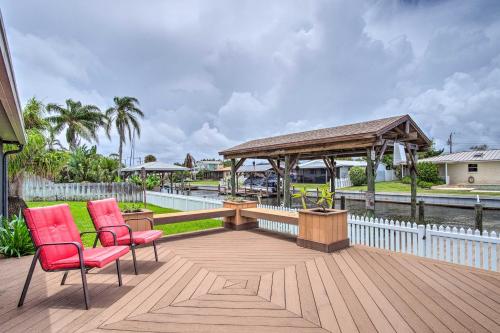 Sunny Canalfront Getaway, 8 Mi to Cocoa Beach in Merritt Island (FL)