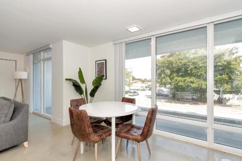 Grove 27 by Sextant - main image