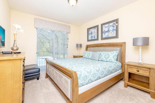 5BR House with Private Pool near Disney & Universal Studios! - image 9