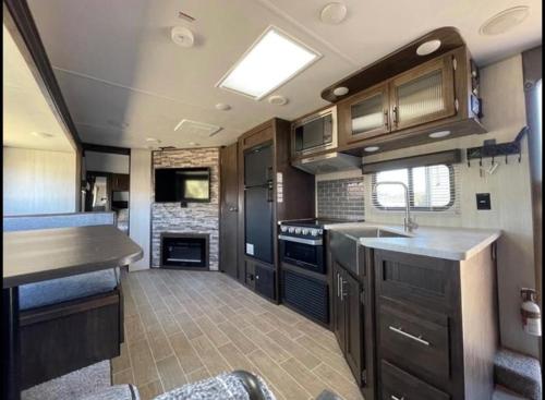 2020 Camper fully hooked-up at St. George RV Park!