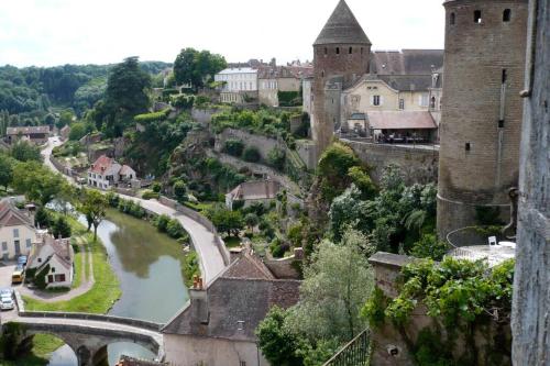 Studio sur les remparts Semur-en-Auxois BOURGOGNE