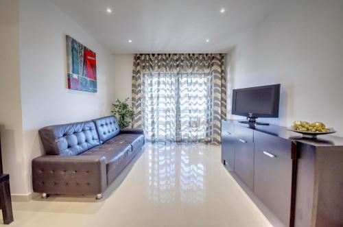 Two-Bedroom Apartment image 4