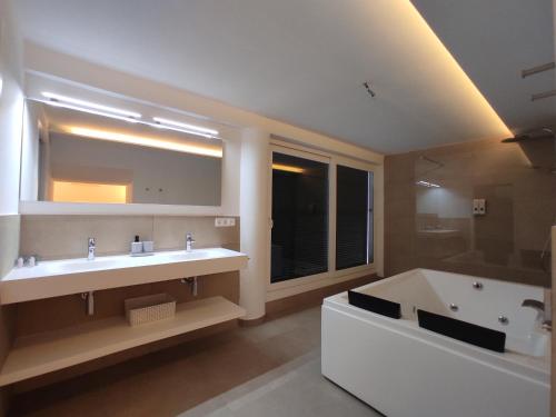 Hotel Maison Carree - 화장실