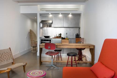 One-Bedroom Apartment
