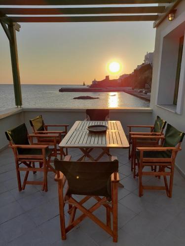 Seafront House in Andros Town