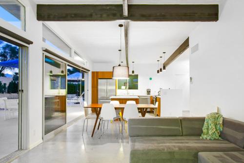 Sleek Retreat