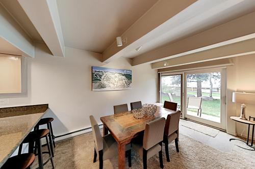 Exceptional Vacation Home in Vail condo - image 5