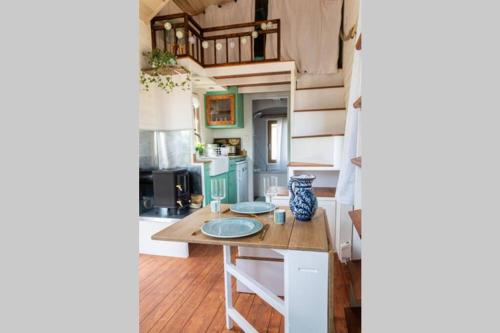 Tiny house en Baie du Mont-Saint-Michel in 多勒德布列塔尼