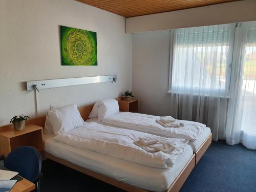 2 twin beds