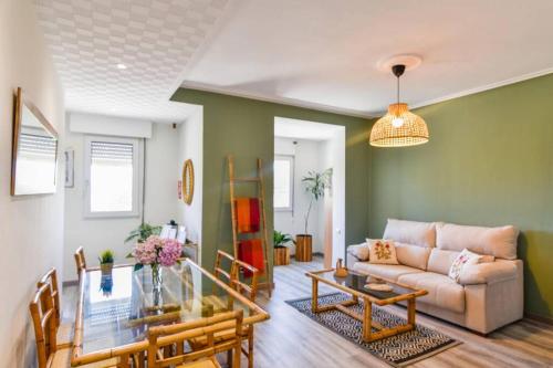  ¡Nuevo! Casa reformada con parcela en Santander in Santander
