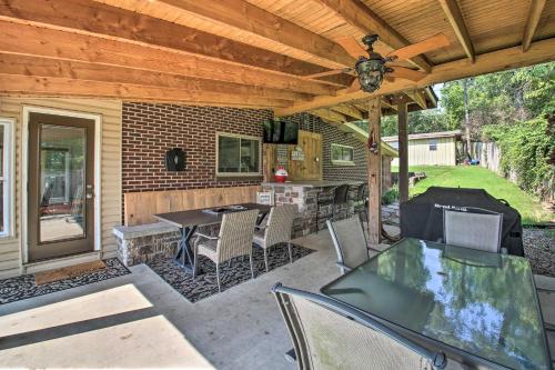 Lake Hamilton Family Getaway with Kayaks Dock Grill - image 9