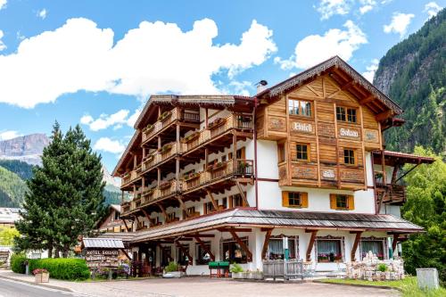 Hotel Salvan Campitello di Fassa