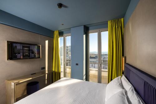 Double Room with Balcony and View