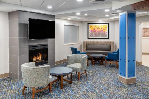 Holiday Inn Express Colorado Springs-Airport