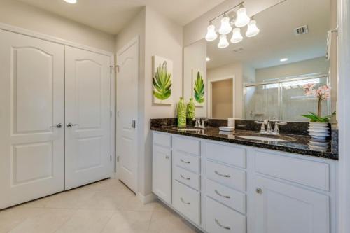 Beautiful Home Windsor At Westside Resort! home - image 7