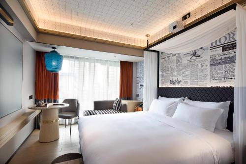 room detail thumbnail 0