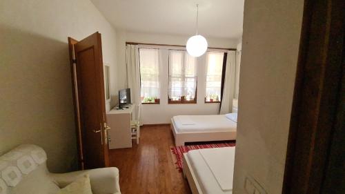Veranda B&B – Berat, NY