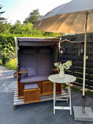 GartenLoft mit Outdoor Whirlpool und Garten in Petershagen/Eggersdorf