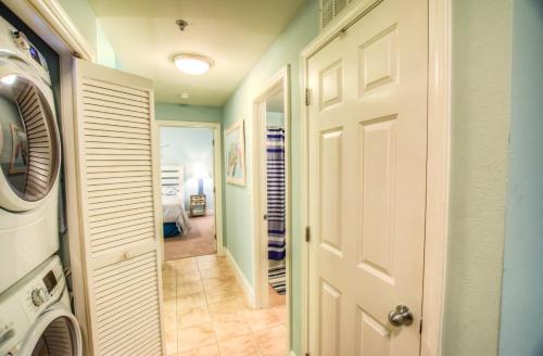 Laketown Wharf 1425! 2 BD , Beautiful Ocean View, Amazing Amenities