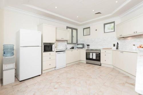 Villa Quinta on Palm Jumeirah - 5 BR + kids room, Dubaj (fotografie 8)