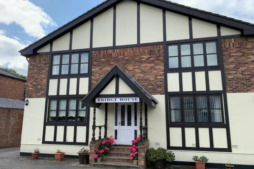 A charming, spacious 2 bedroom apartment in Lytham