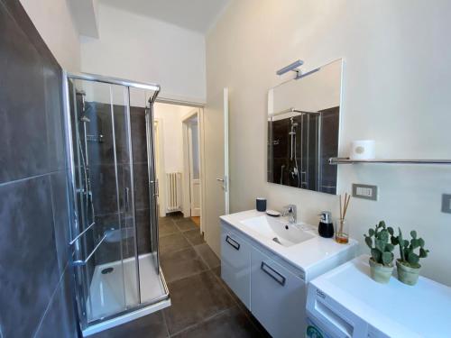 Via Benzi Apartment Como - image 5