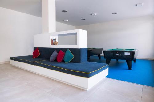 Apartaments Cye Salou - image 8