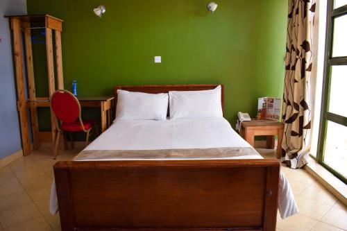 Standard Double Room image 2