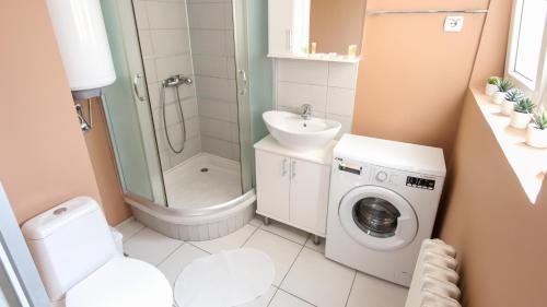 New Belgrade Apartment Delta City - image 7