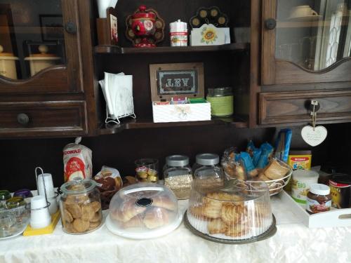 Tucci's Roma Guest House - image 12