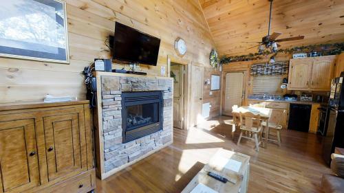 Emerald Springs Loop Cabin 3286 in Sevierville, USA
